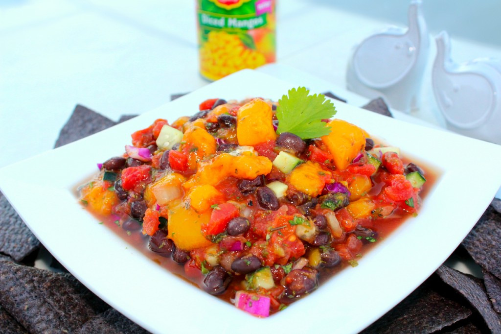 Quick Mango Salsa ~ The Complete Savorist #makemangosalsa #PMedia #ad