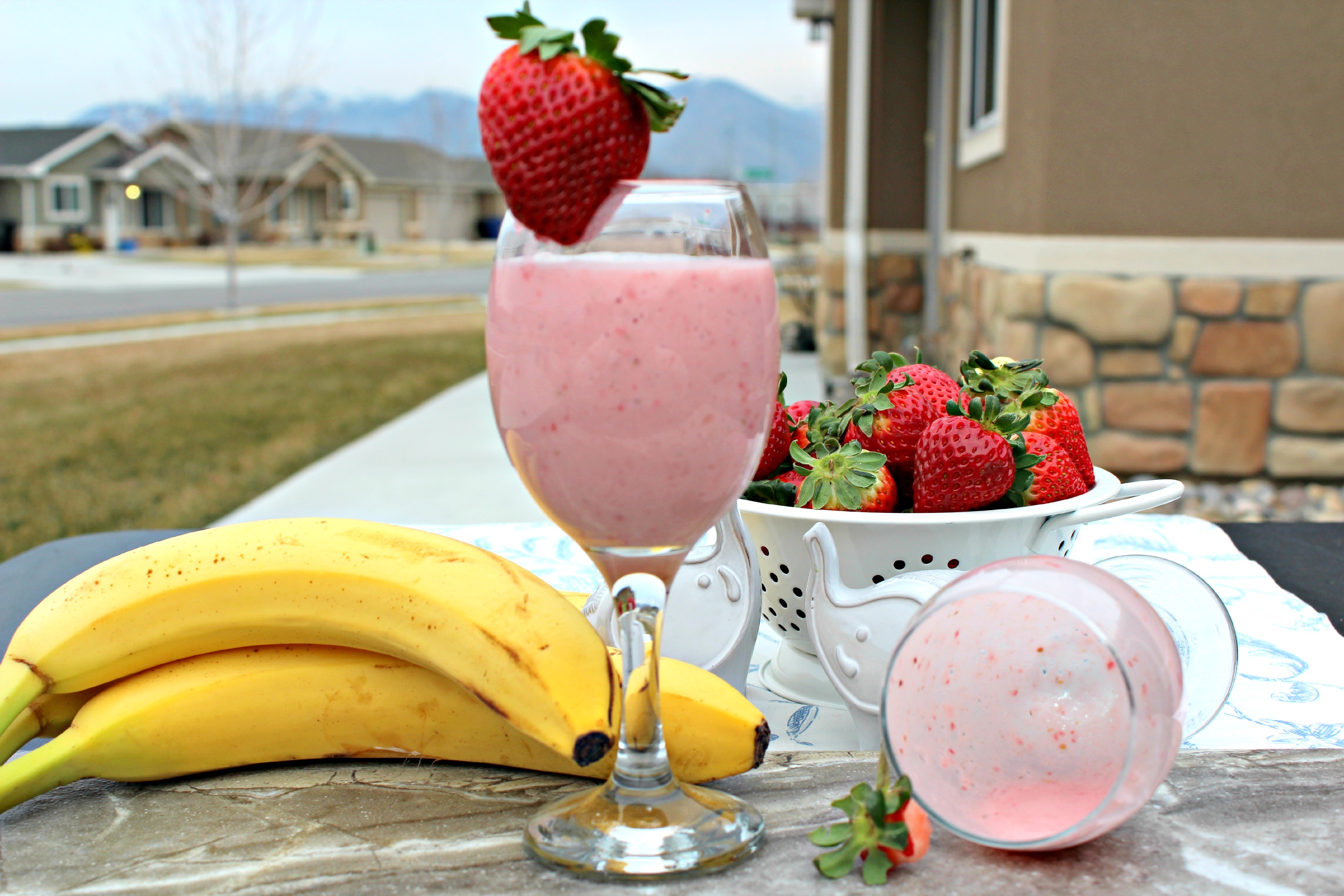 Strawberry Banana Yogurt Smoothie The Complete Savorist