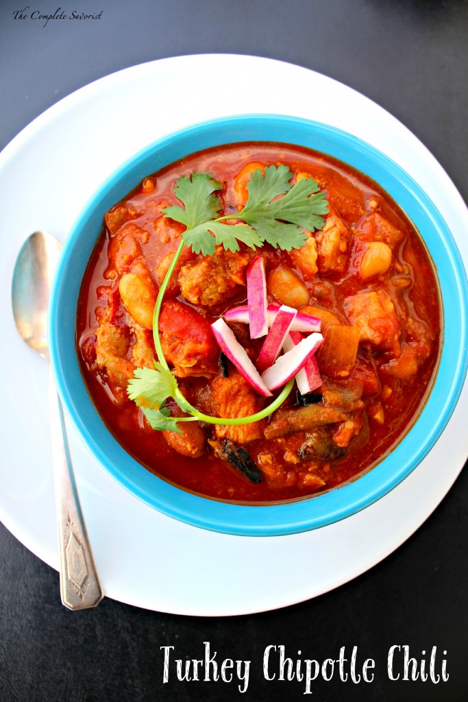 Turkey Chipotle Chili ~ A thick, deep, rich tomato based chili using two types of turkey, two types of beans, and two types of chiles slow cooked until you're ready to eat ~ The Complete Savorist #sundaysupper