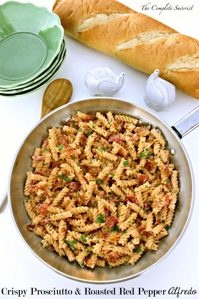 Crispy Prosciutto and Roasted Red Pepper Alfredo ~ A quick dinner, in under 30 minutes using jarred alfredo sauce, roasted red peppers, and crisped prosciutto ~ The Complete Savorist